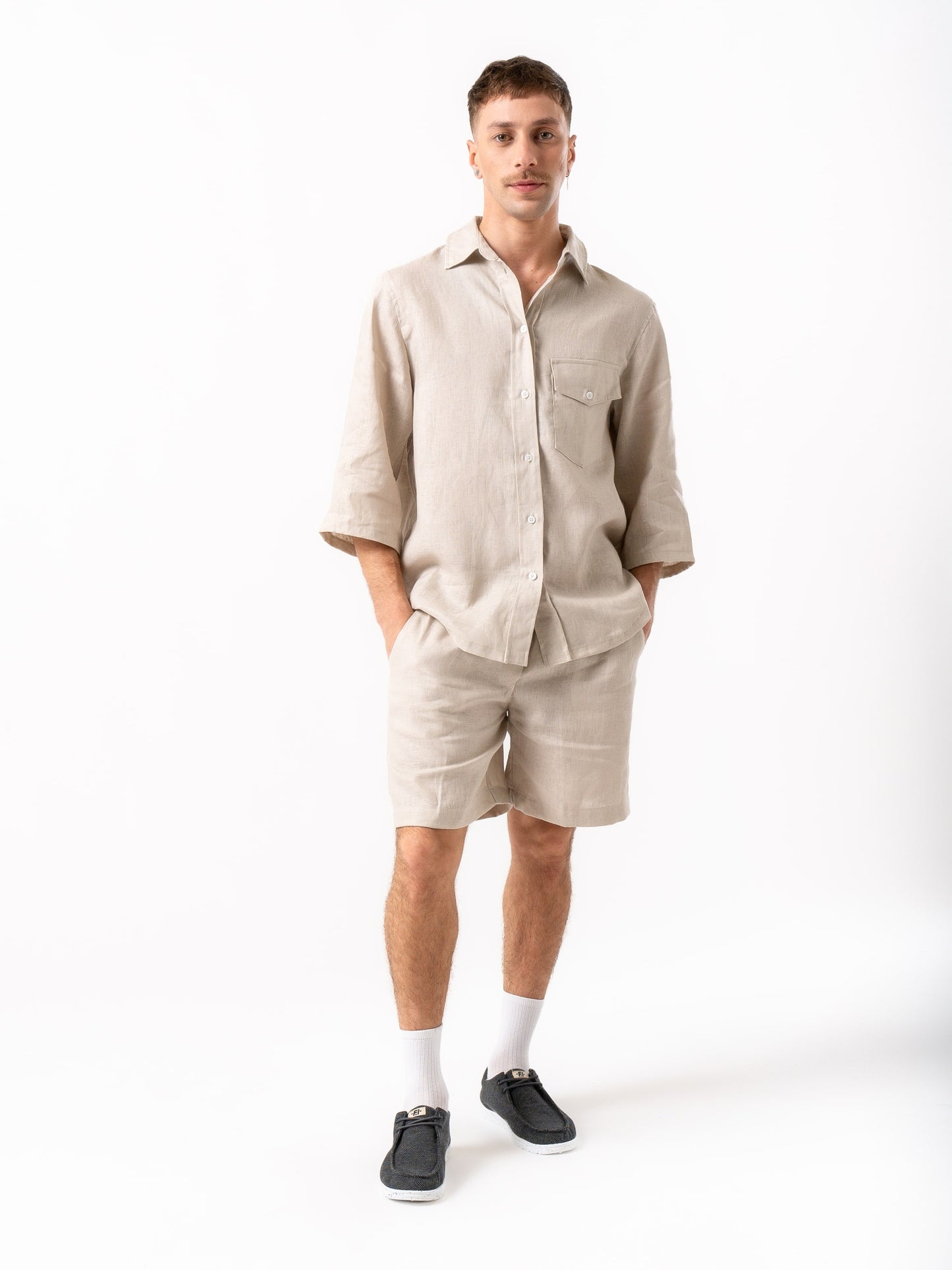 Man wearing high quality linen shorts and shirt