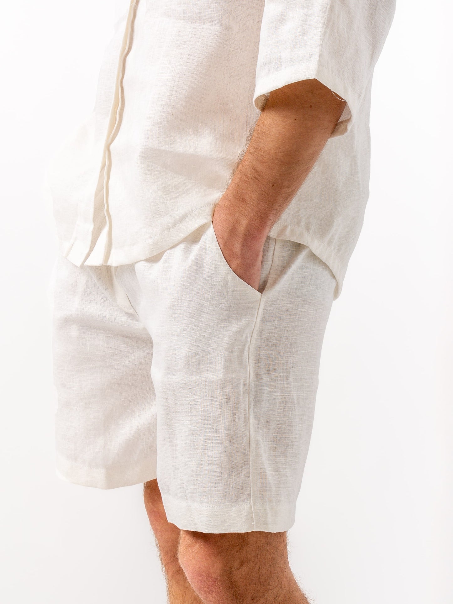 Man wearing high quality linen shorts in white