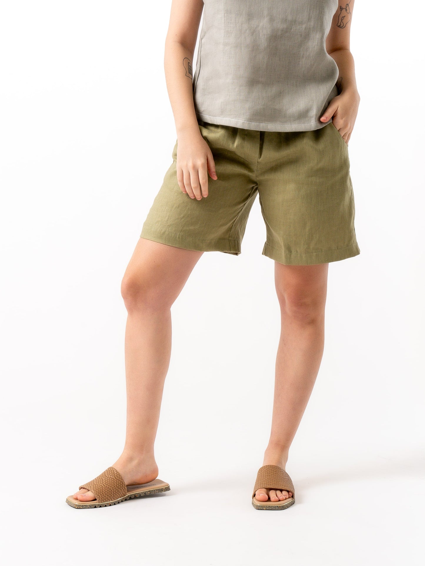 Linen Shorts MOVEMENT Olive