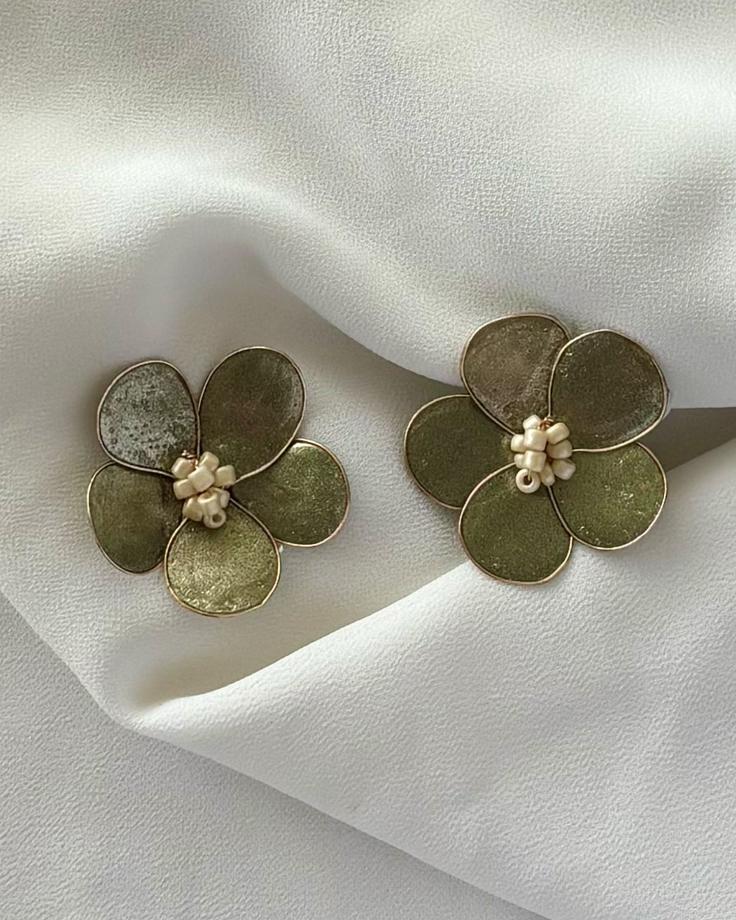 Midi Flor Verde y Crema