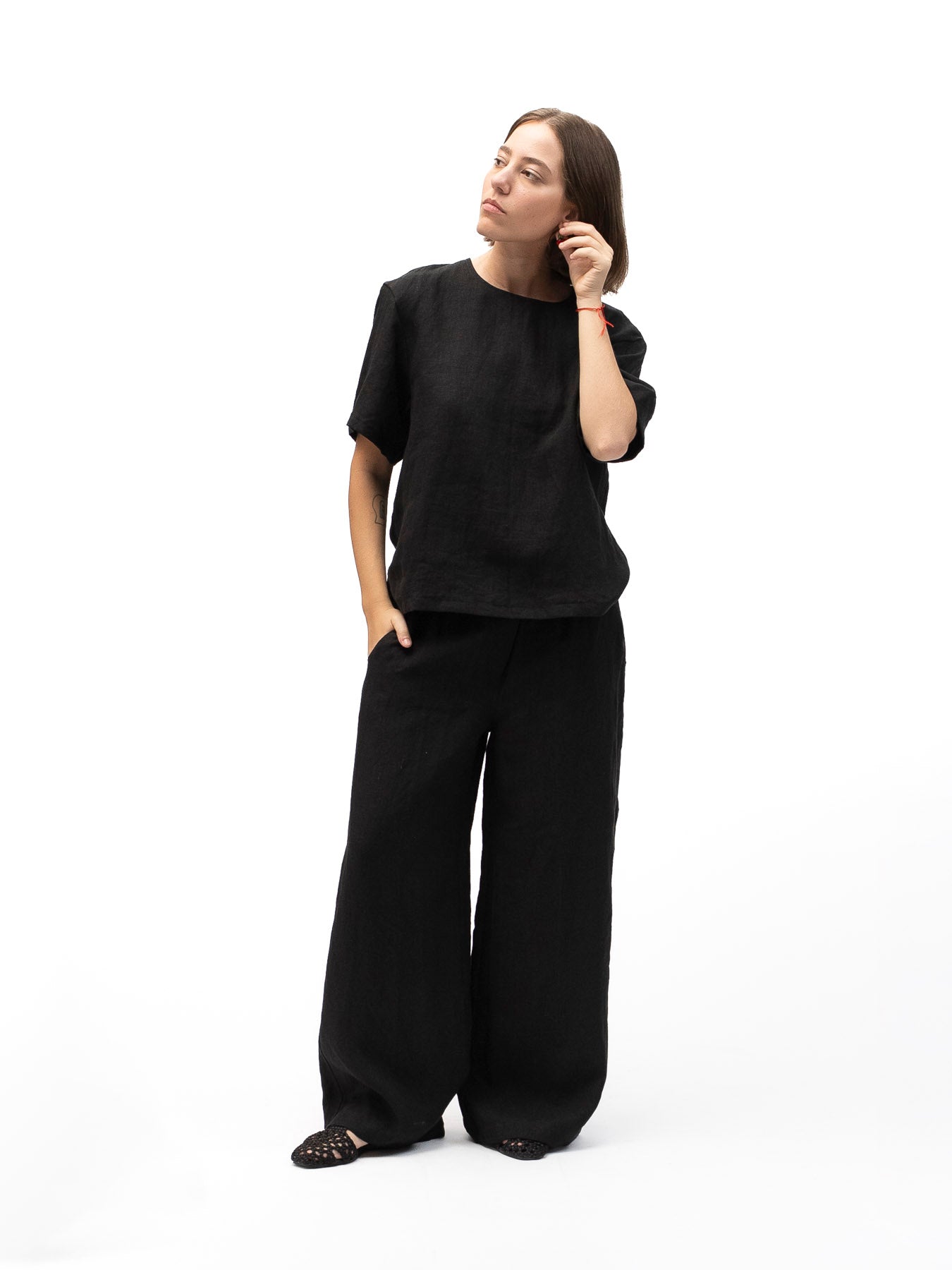 חולצה גולדן אאור פשתן שחור