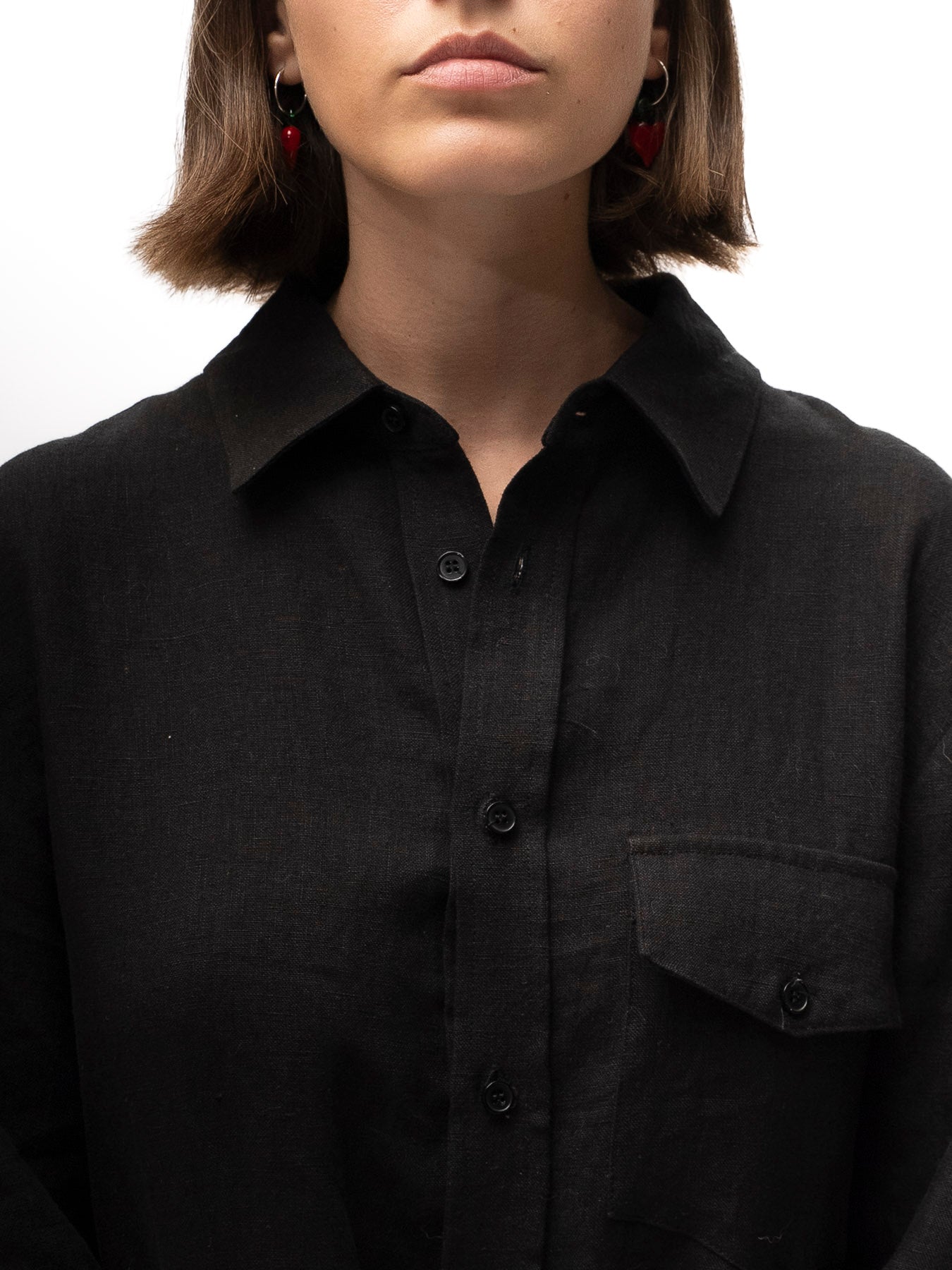 מכופתרת גאיה פשתן שחור