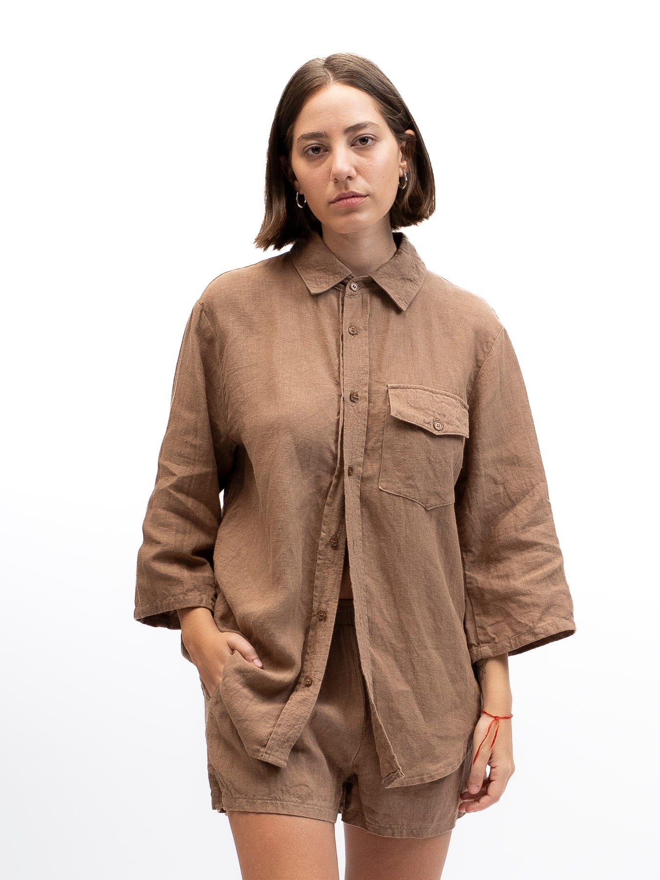 מכופתרת גאיה פשתן חום