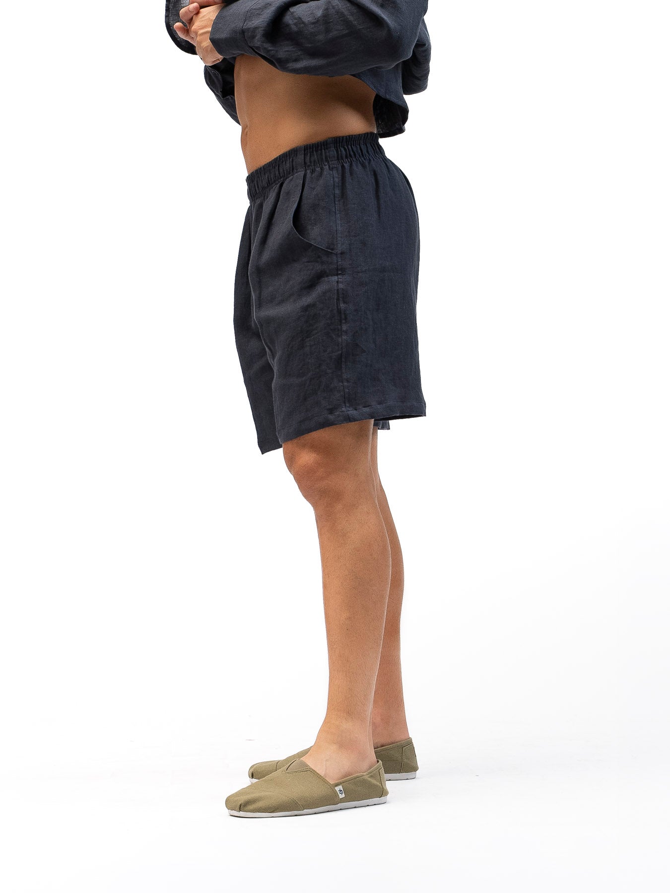 שורט מובמנט פשתן לגבר נייבי