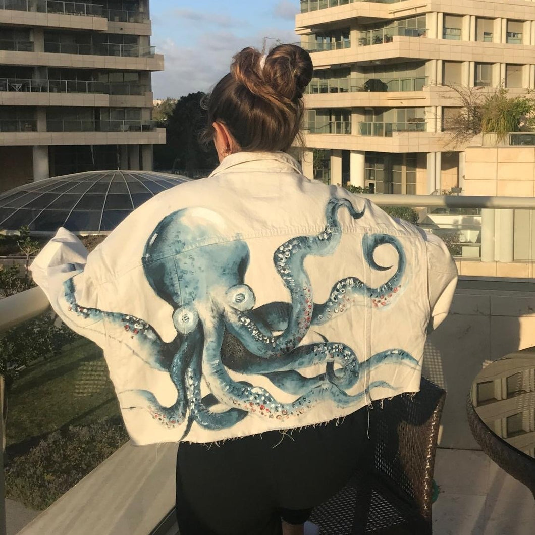 Custom made jackets! I can paint on your jacket or you can buy one from me! I'm flexible with designs and materials. <3  Price per paint is 180₪, and if you want to buy the jacket from me it will cost 180₪ plus the jacket’s cost.  Do not hesitate to contact me:  DM in instagram @lit.recovery  0527899200  or send me and e-mail: litrecovery0@gmail.com