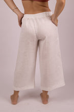 Load image into Gallery viewer, White Carmel Pants